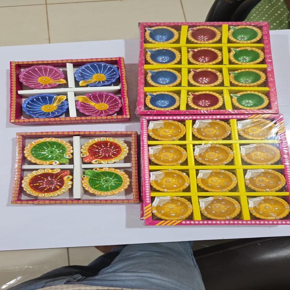 Decorative clay diya