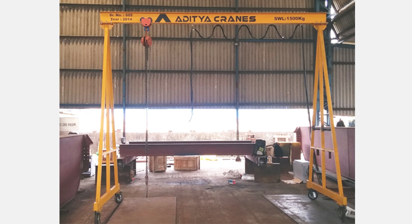 Portable Gantry Crane - Operating Mode: Semi-automatic
