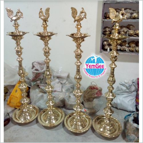 Brass Kuthuvilakk Oil Lamp - Color: Golden