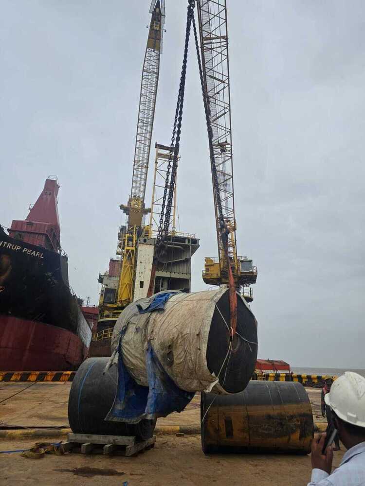 Conveyor Belt from Ship