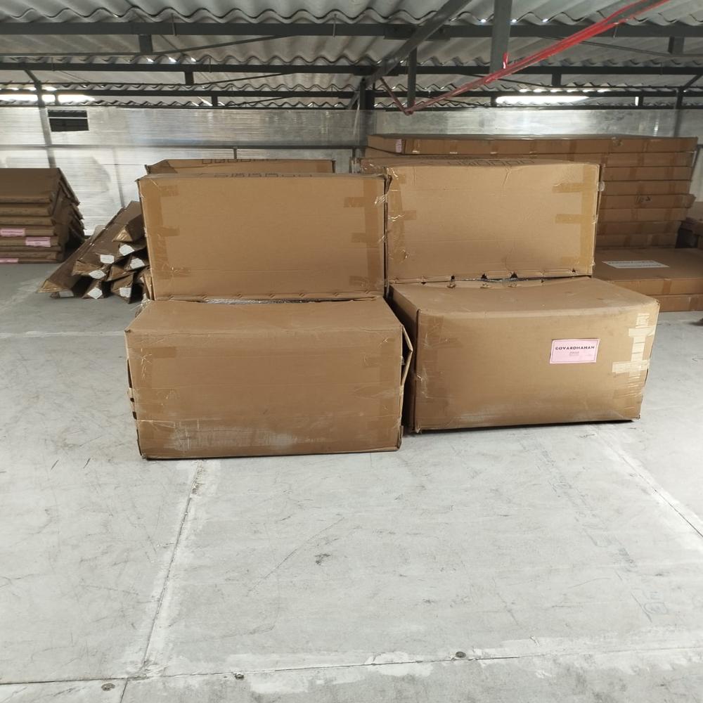 Rev-olving Chair - Color: Black
