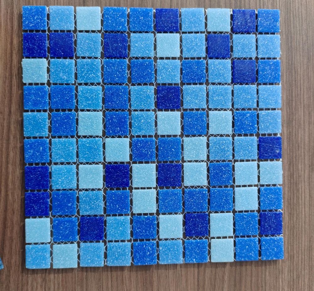 20mm Glass Mosaic Tiles - Color: Cream