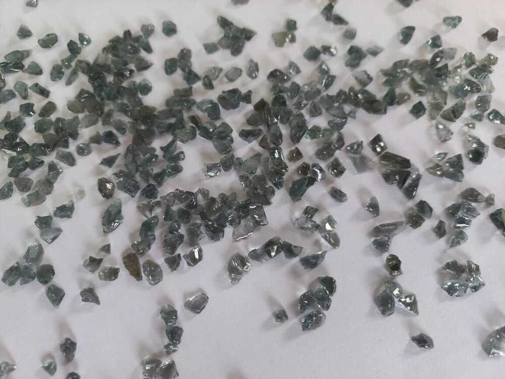 Smokey grey glass recycleing and crushed grey glass chips and aggregate for terrazzo flooring