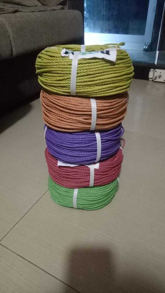 Plastic String - Color: Green