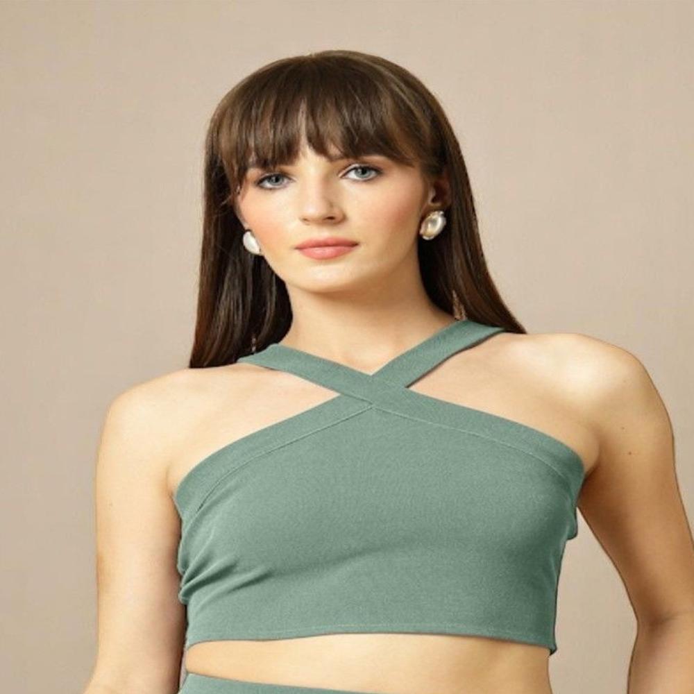 Solid Halter Neck Crop Top - Color: Green