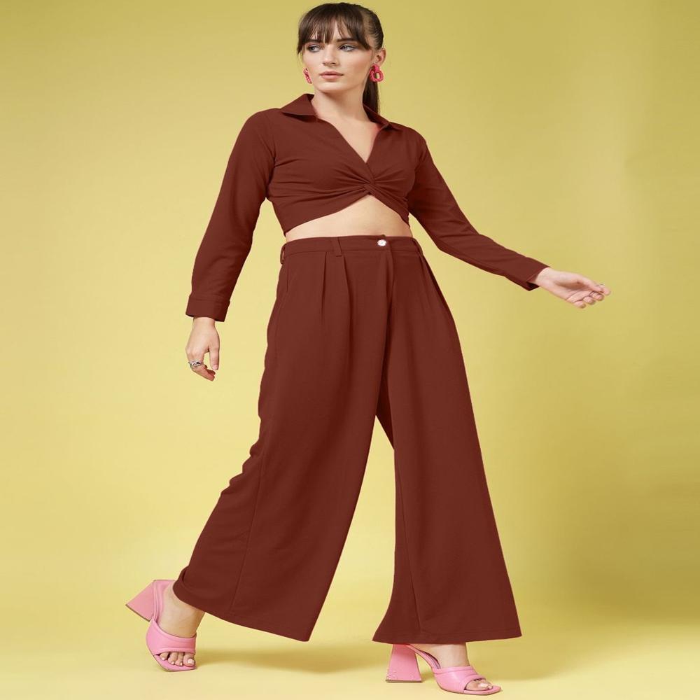 Women Relaxed Pleated Trousers - Color: Brown