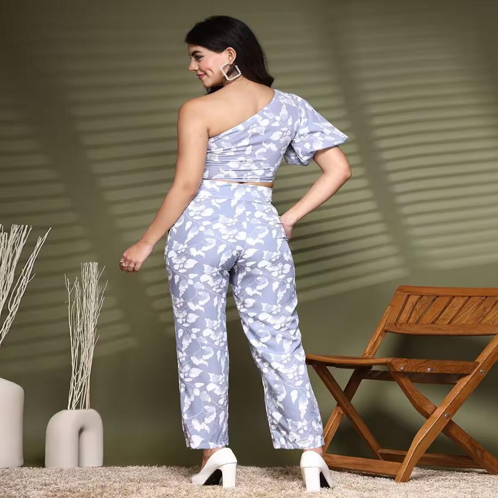 Leaf Print Trousers - Color: Purple