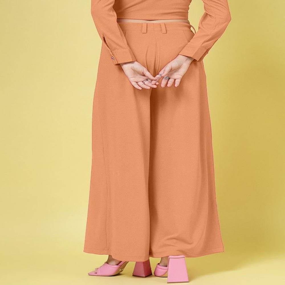 Relaxed Pleated Wide Leg