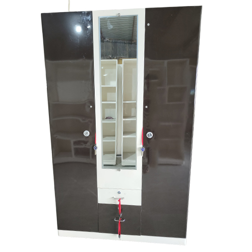 3 दरवाज़ों वाली सुप्रीम अलमारी