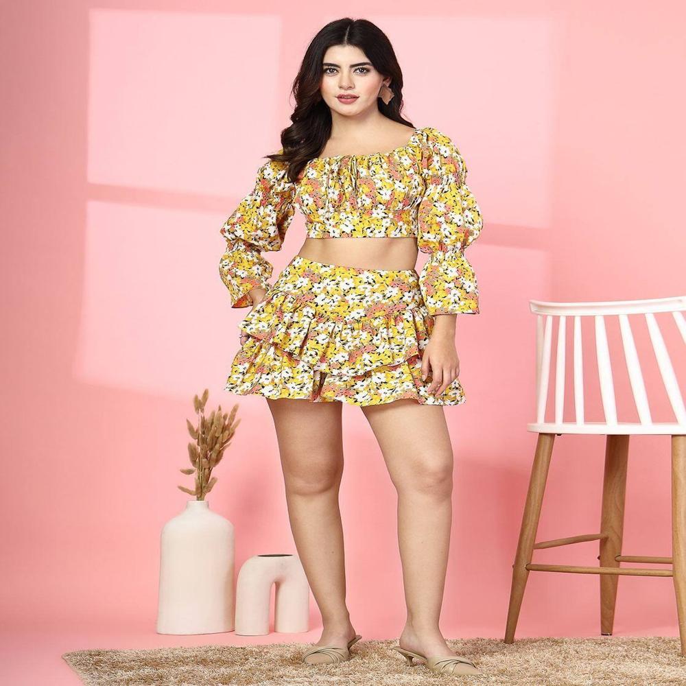 Floral Printed Bell Sleeve Blouson Crop Top - Color: Yellow