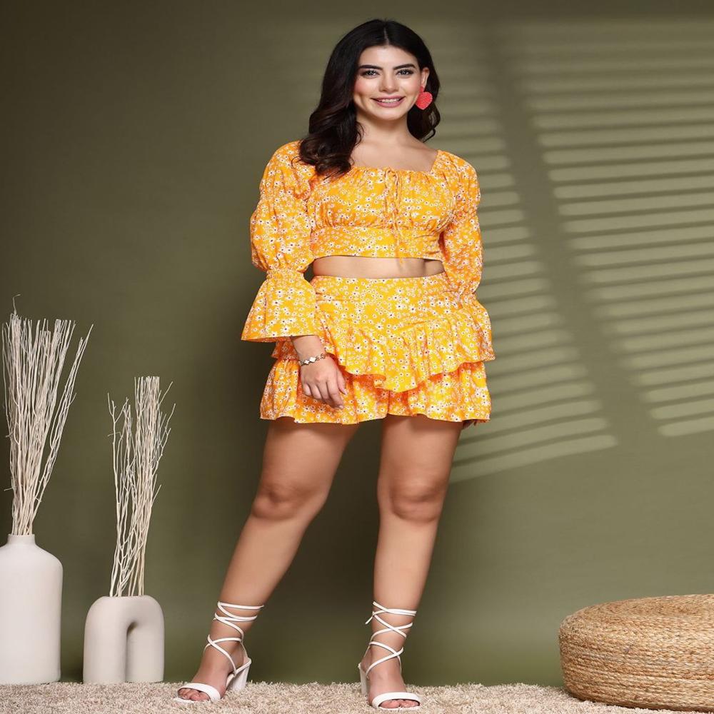 Floral Printed Gathered Tie-Ups Regular Crop Top - Color: Yellow