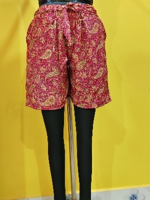 Belt two pocket shorts