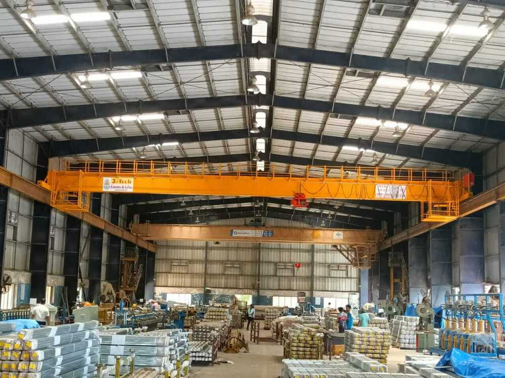 Single Girder Eot Crane - Stainless Steel/iron, Customized Size , Cabin Control With Emergency Stop And Limit Switch Features