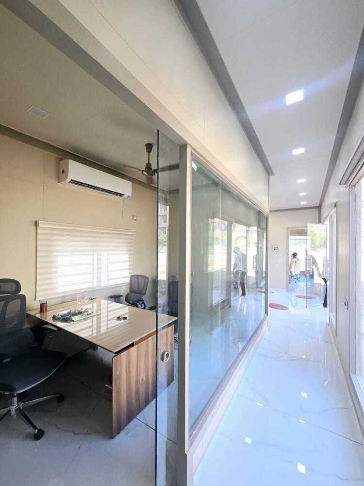 PREMIUM Portable office container with partition and Toilet/Pantry  , Size : 60'/12'/9'