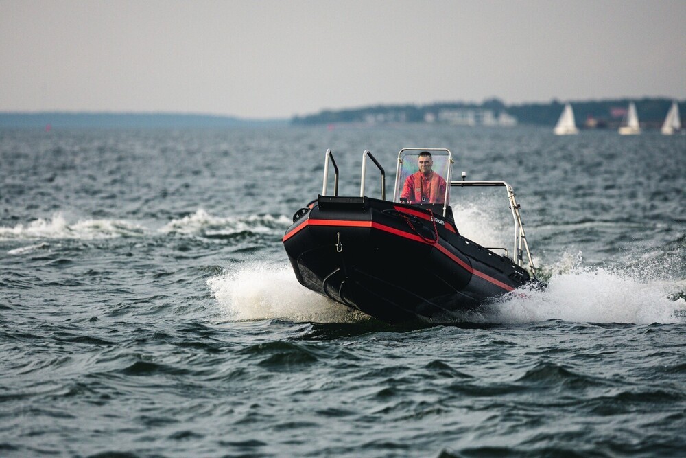 Passenger Motor Boat - Engine Type: Inboard