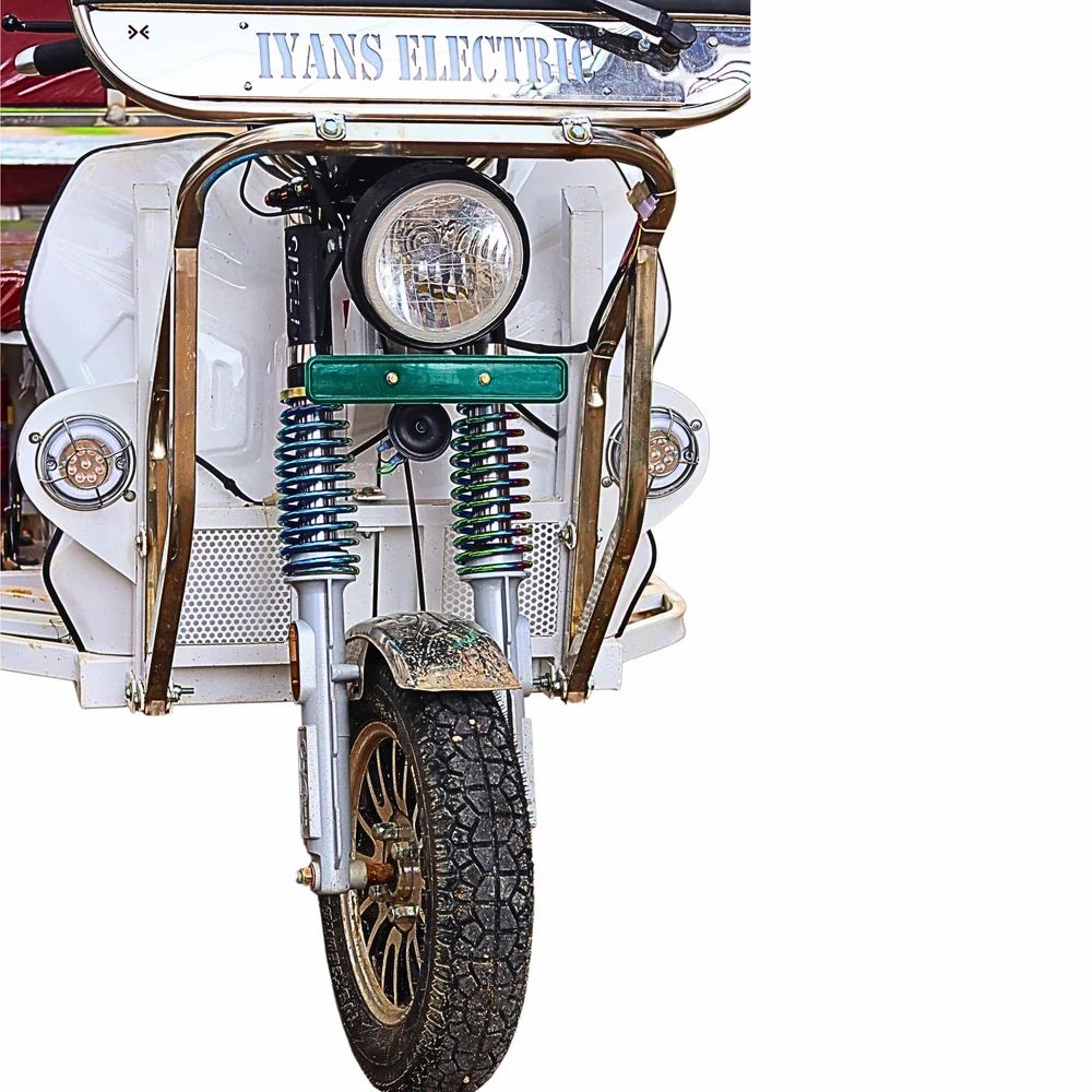Electric Rickshaw Passenger Model - Battery Life: 5-6 Hours
