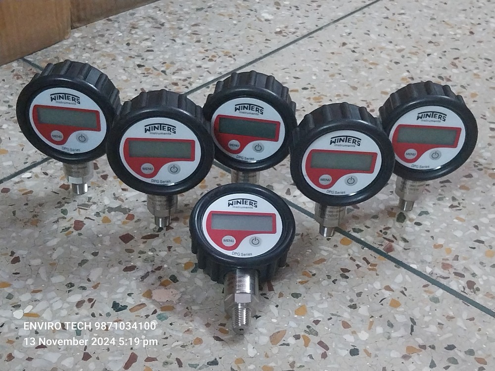 Winters Canada Digital Pressure Gauge MODEL - DPG220 RANGE - 0/1500 PSI