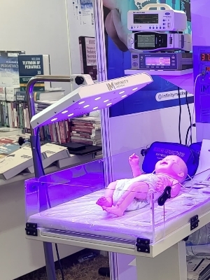 50X35X10Cm Infant Led Phototherapy System - Automation Grade: Semi - Automatic