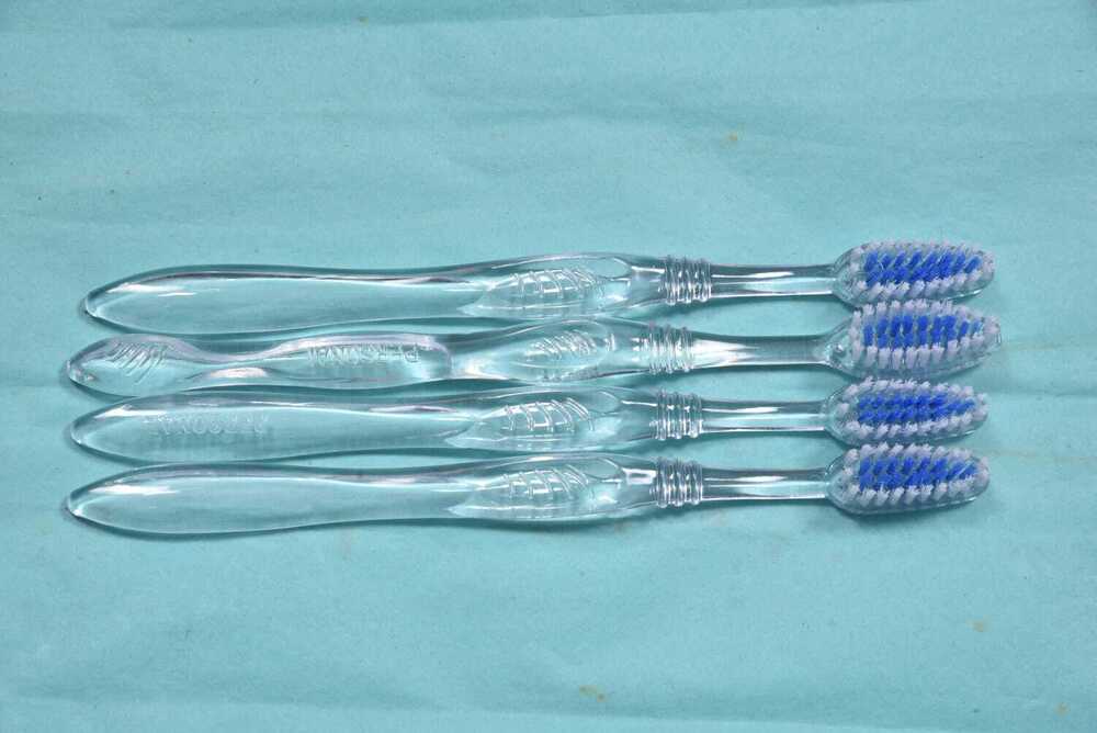 TRANSPARATN TOOTHBRUSH