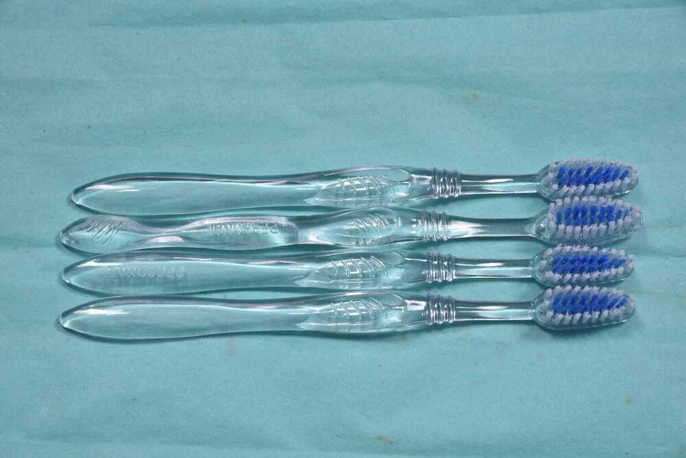Transparatn Toothbrush - Bristle Color: Transparebt