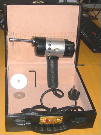 प्लास्टर कटिंग मशीन (इलेक्ट्रिक)