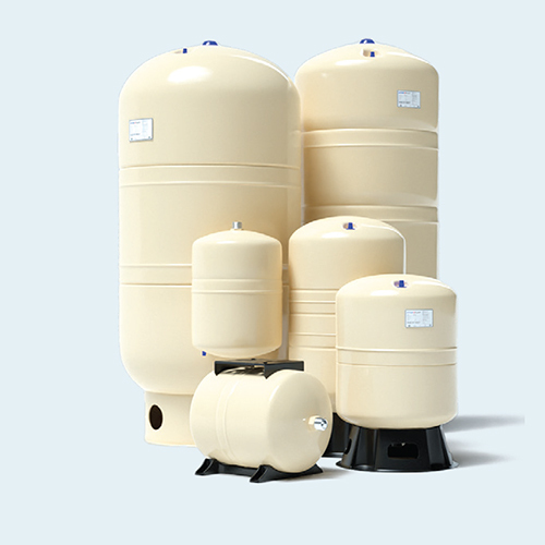 Hfm Fixed Bladder Type Expansion Tank - Capacity: 8 Ltr
