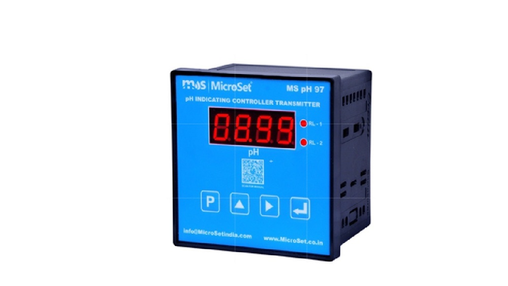 Ph2 Online Conductivity Indicating Controller Transmitter - Color: Black