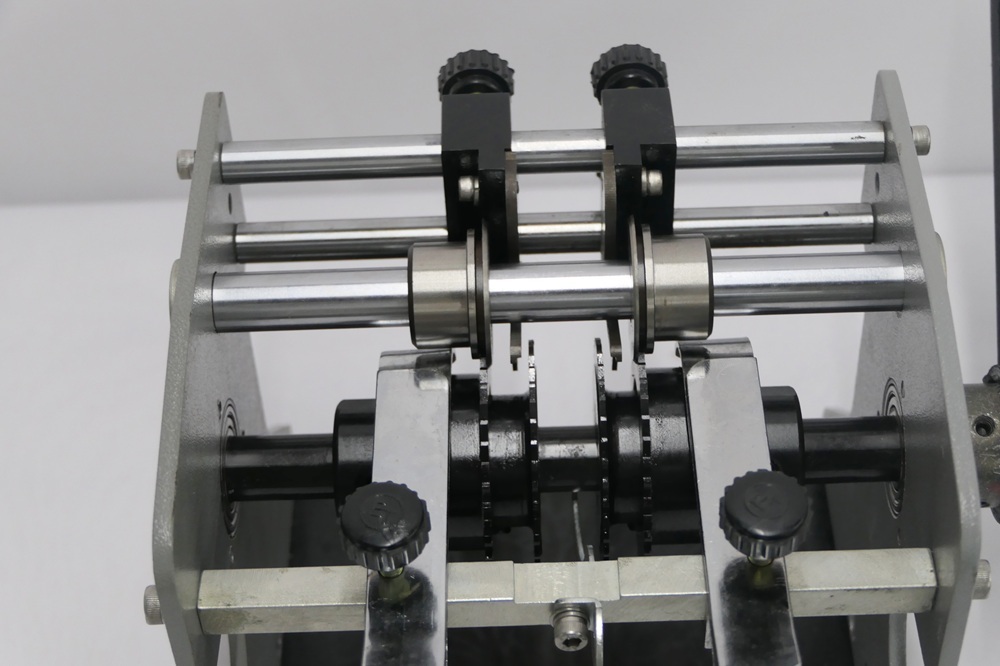 Manual Forming For Taped Axial Map 301 H - Country Of Origin: India