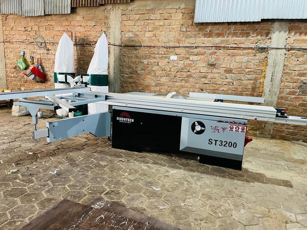 Sliding Table Panel Saw