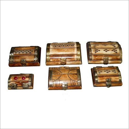 हड्डी के गहनों के डिब्बे