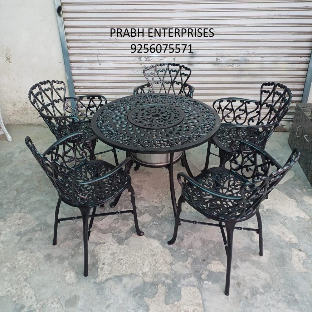 Barbeque Table Set - Color: White