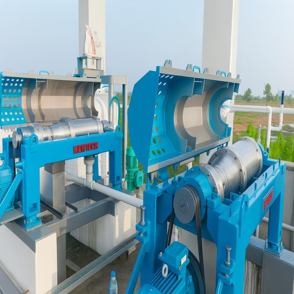 Service STP SS304 Automatic Dewatering Sludge Decanter Centrifuge