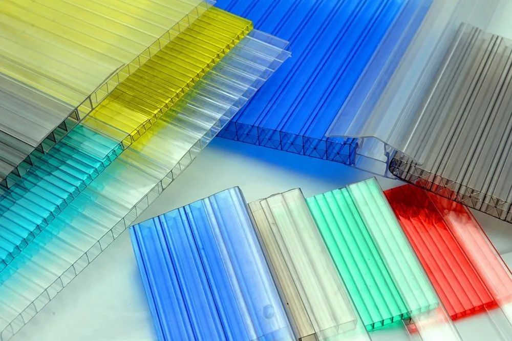 Multiwall Polycarbonate Sheet - Features: Requirement Based
