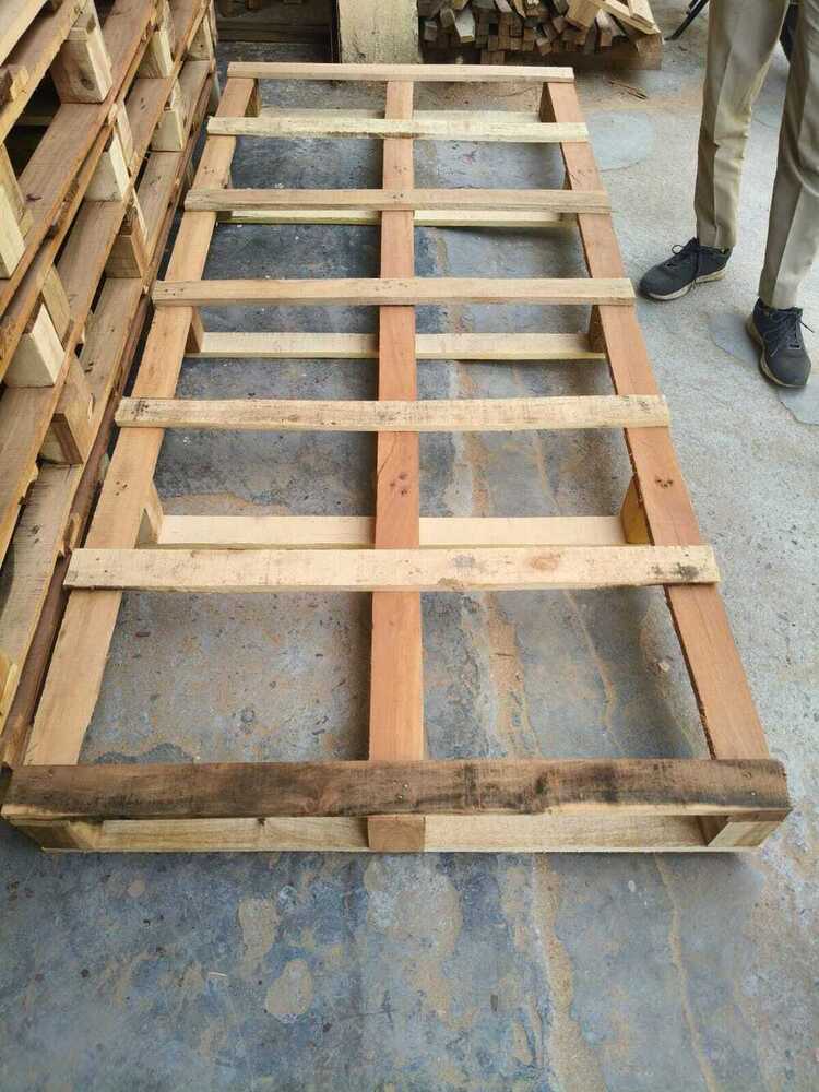 Two Way Pallets - Color: Brown