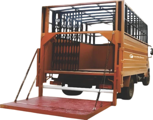 Cattle Catcher Vehicles - Capacity: 2950 Kg