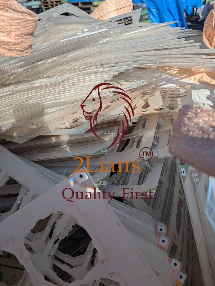 Pmma Sheet Off Cuts / Strips Mostly Clear - Usage: Use For Recycling