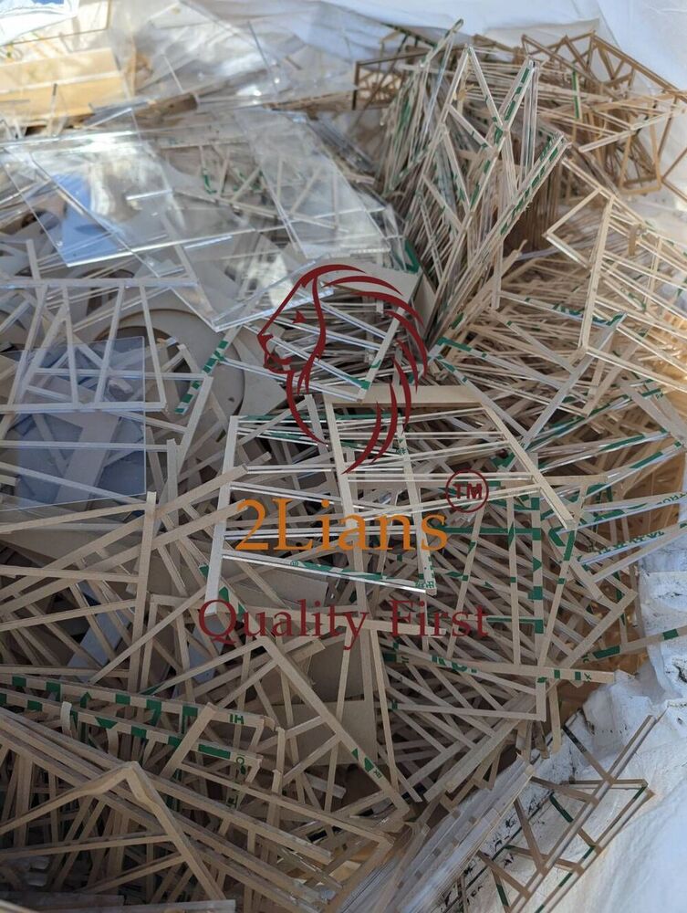 Pmma Sheet Off Cuts / Strips Mostly Clear - Usage: Use For Recycling