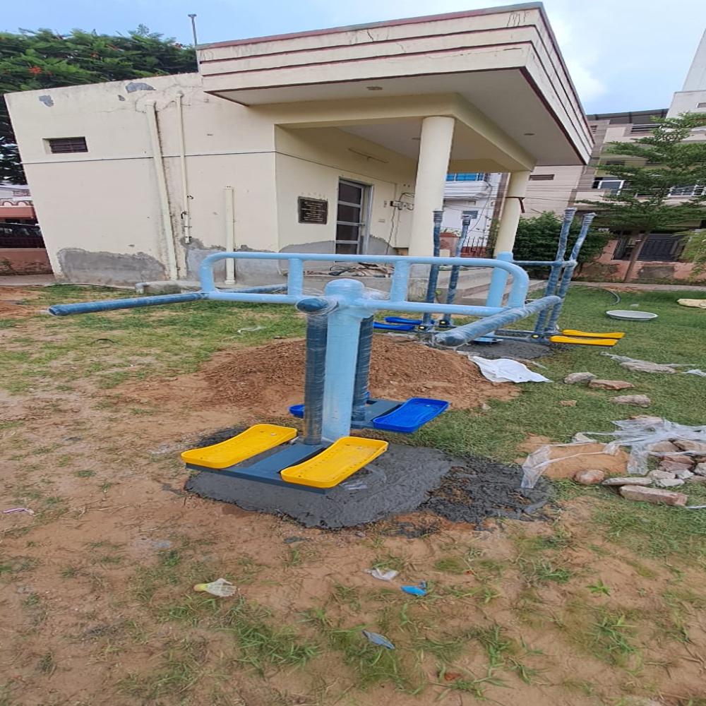 Outdoor Double Leg Press Machine