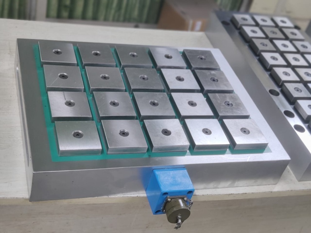 Blue-black Magnetic Table Chuck For Vmc