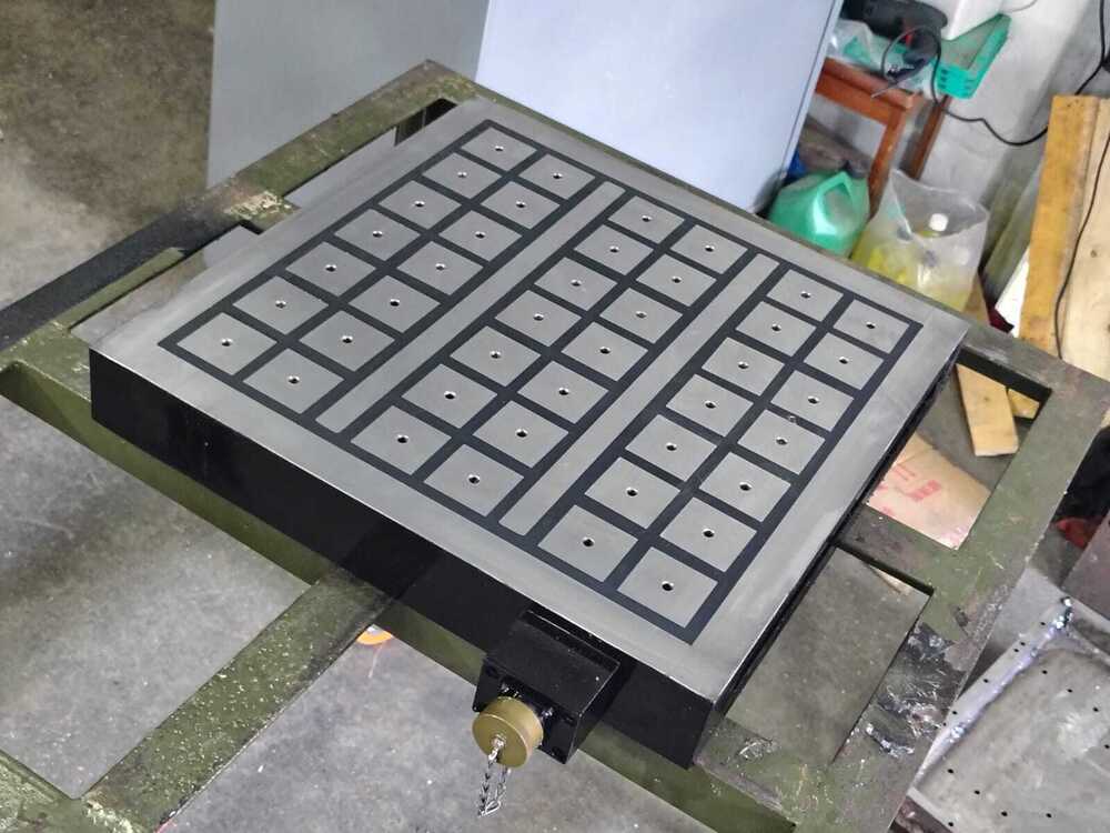 Electro Permanent Magnetic Chuck - Capacity: 180 Kg