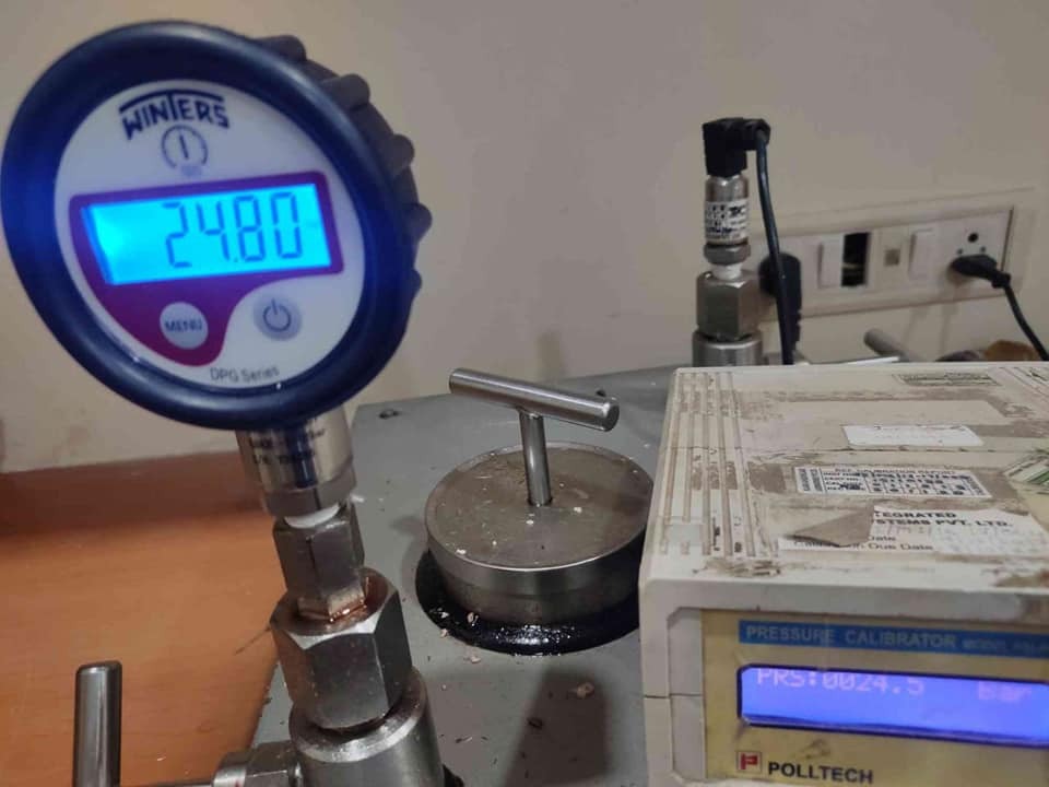 Winters Canada Digital Pressure Gauge MODEL - DPG219 RANGE - 0-1000 PSI