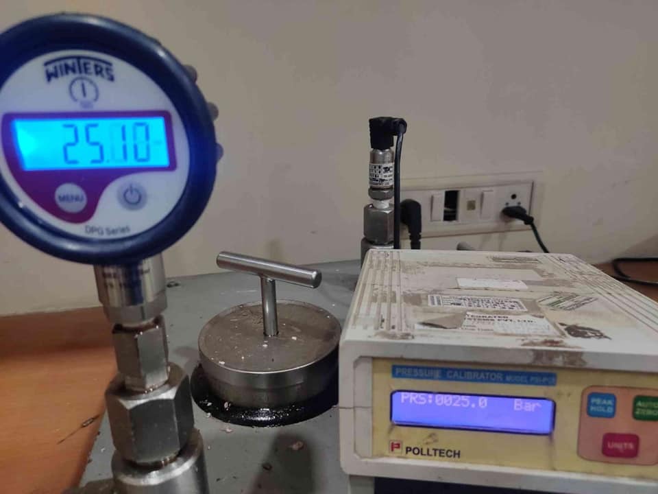 Winters Canada Digital Pressure Gauge MODEL - DPG219 RANGE - 0-1000 PSI