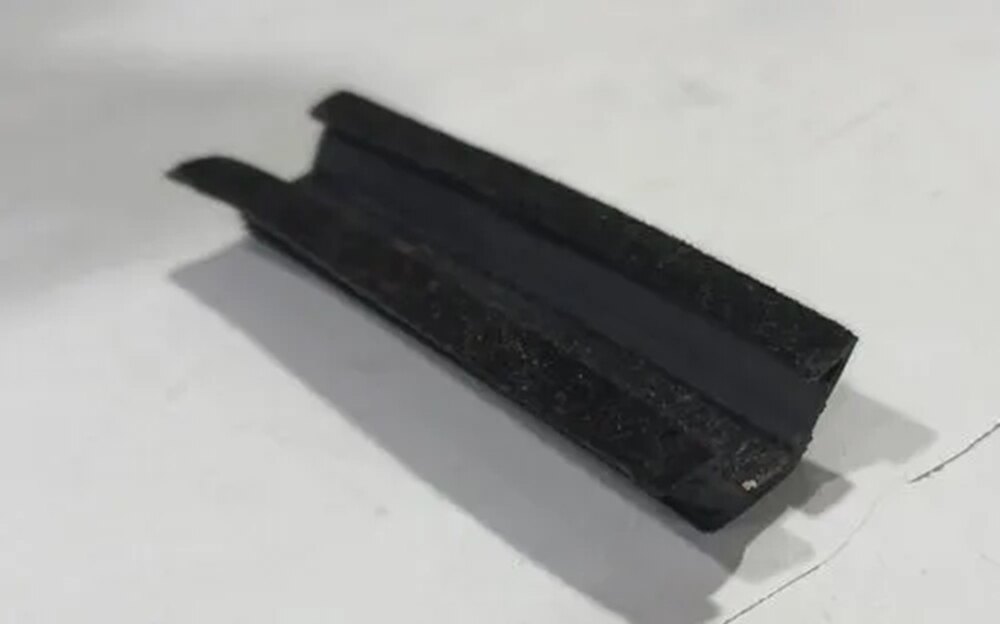 Aluminium Section Rubber Beading - Color: Black