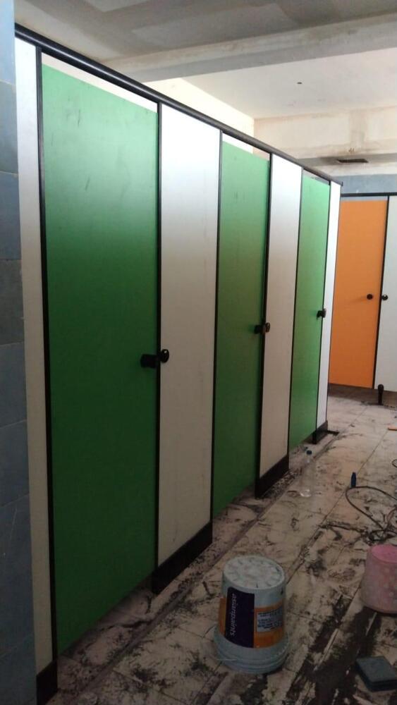 Cubicle Toilet Partition