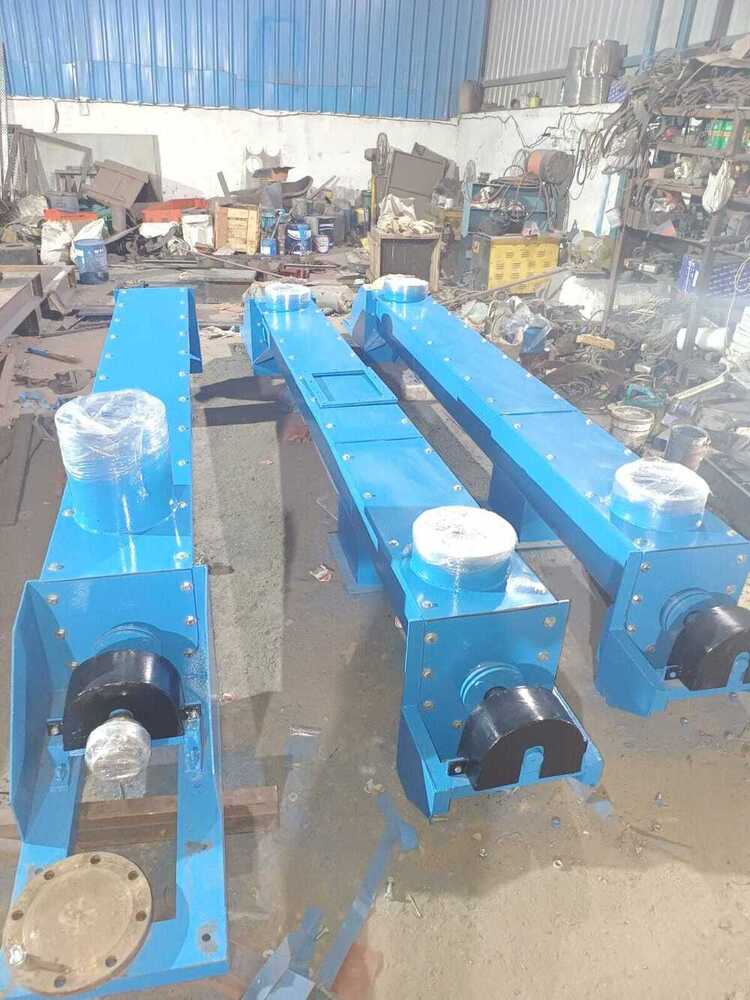 Screw Conveyor - Color: Silver