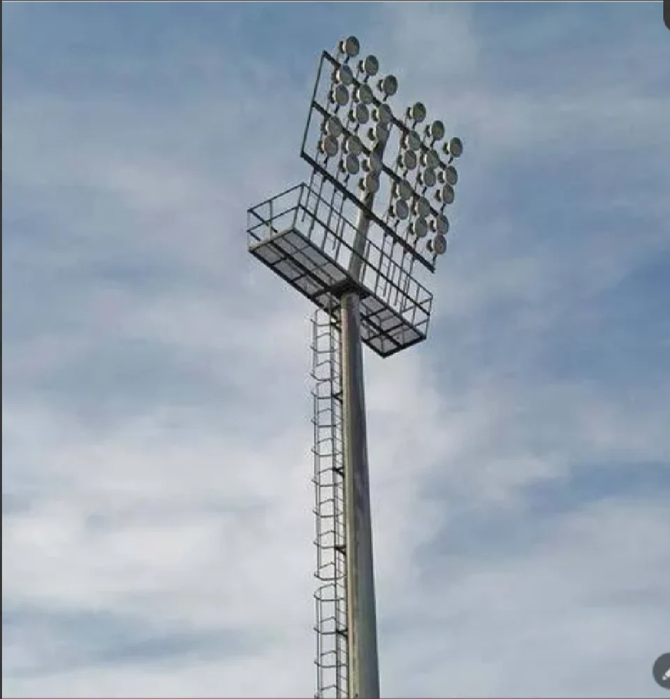 Stadium Mast Pole - Color: White