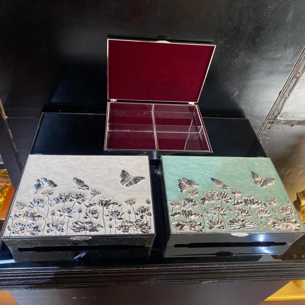 silver plated enamel dry fruit box