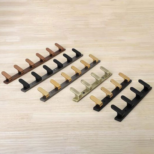 Khuti And Hooks - Color: Multicolor