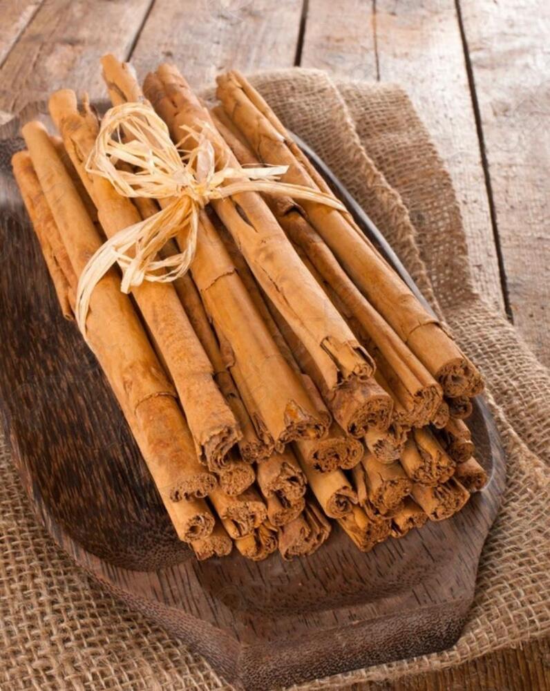 Cinnamon (Dalchini) - Color: Brown