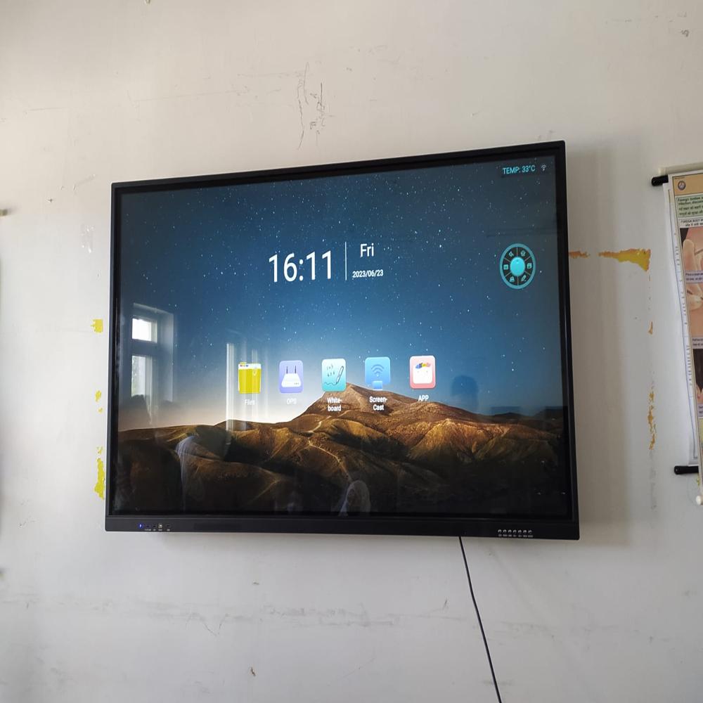 Professional Large Format Display - Application: Advertisement